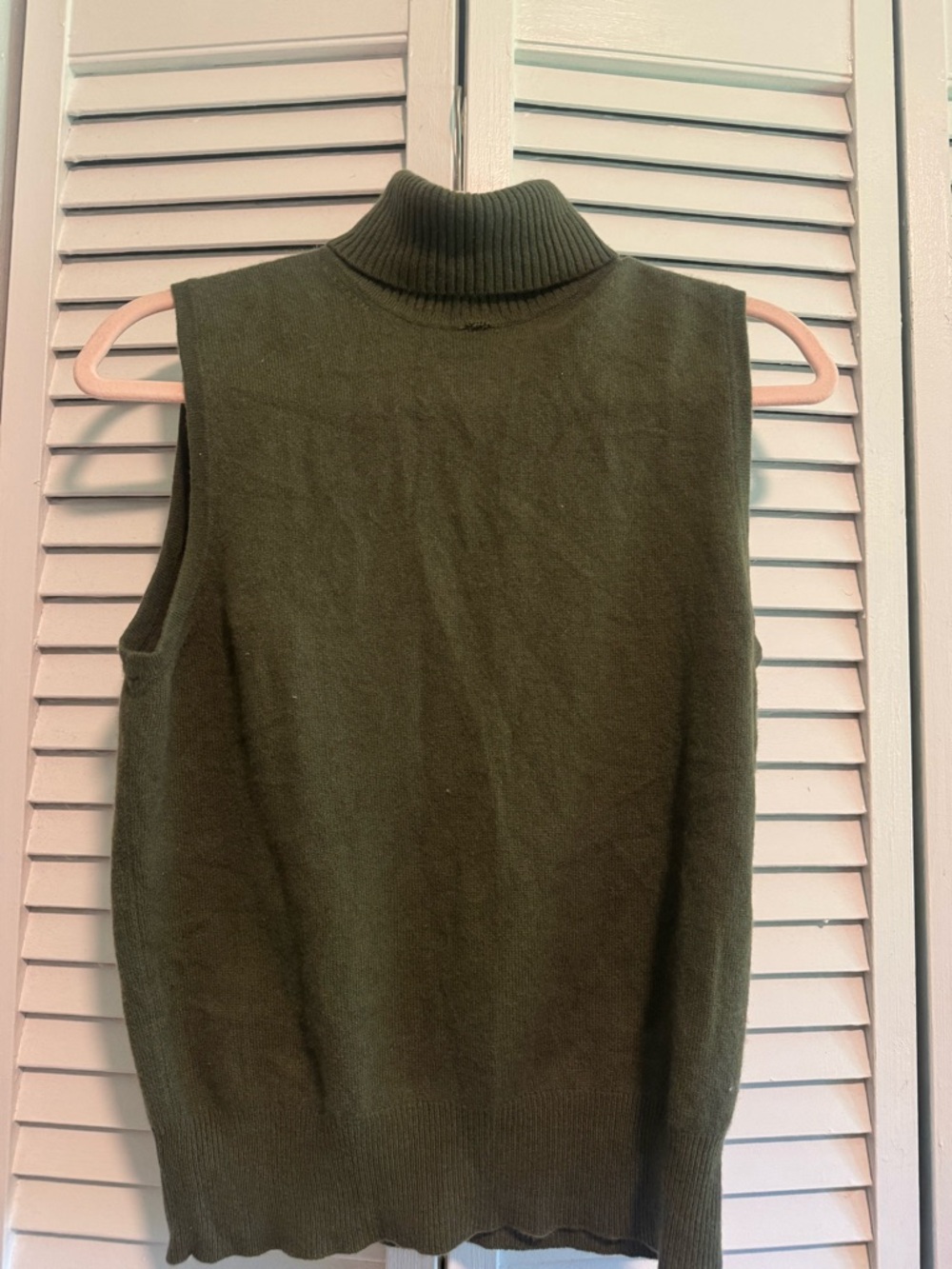 Lord & Taylor Olive Green Sleeveless Turtleneck Sweater Vest